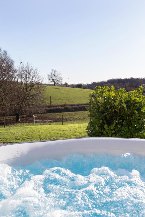 The Retreat, Sauna & Hot Tub, Charming & Cosy Gem 布兰德福德福鲁姆 外观 照片